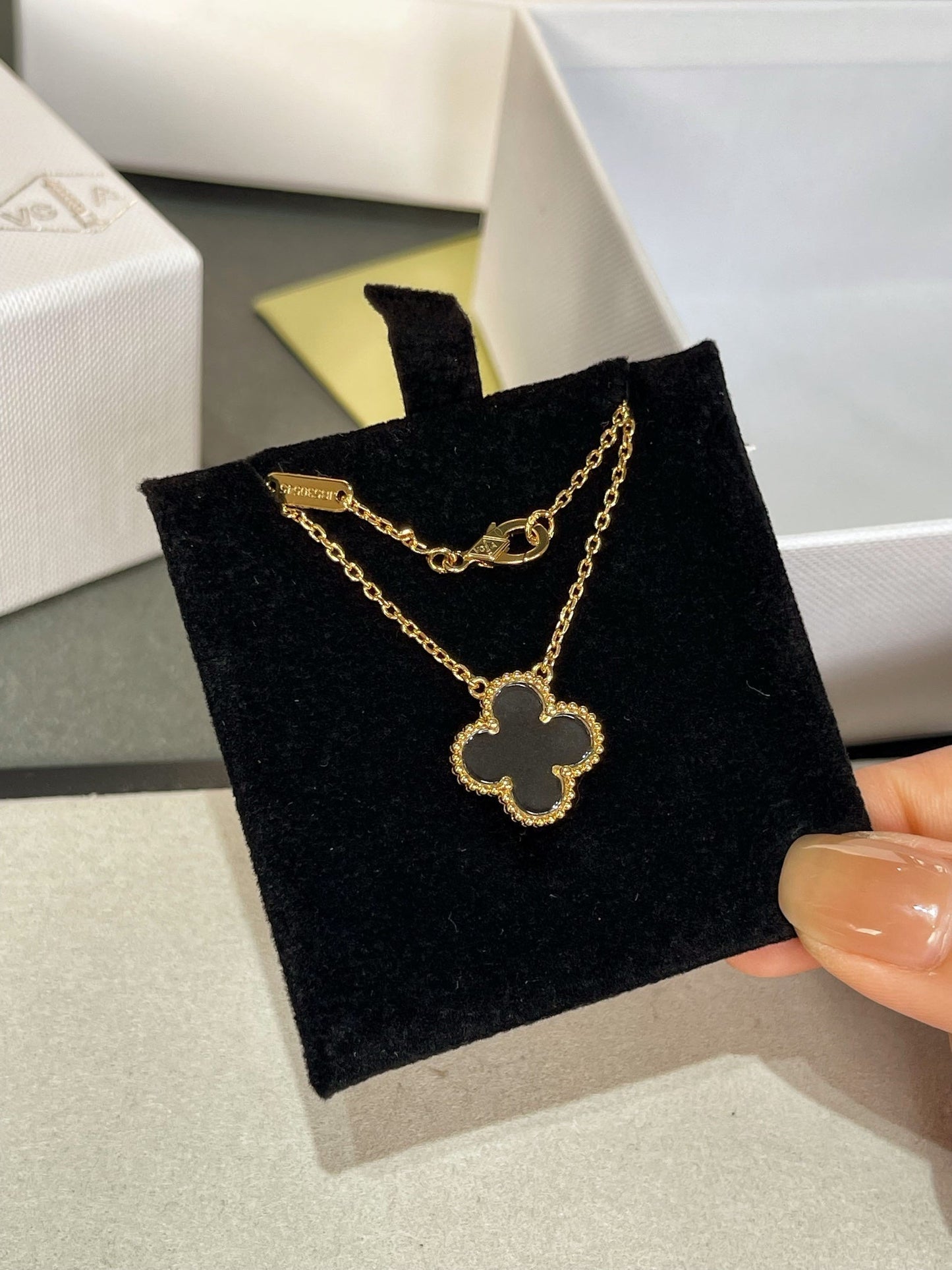 [WZQ]CLOVER ROCK CRYSTAL ROSE GOLD NECKLACE